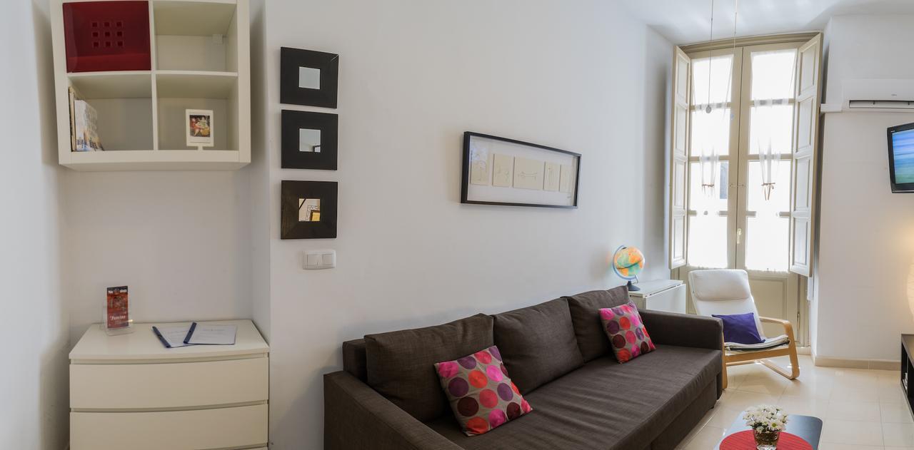 Malama Apartamentos Turisticos Málaga Exterior foto